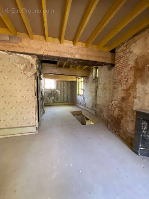 Appartement à AVESNES-SUR-HELPE