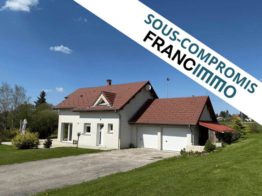 Maison à LES ECORCES