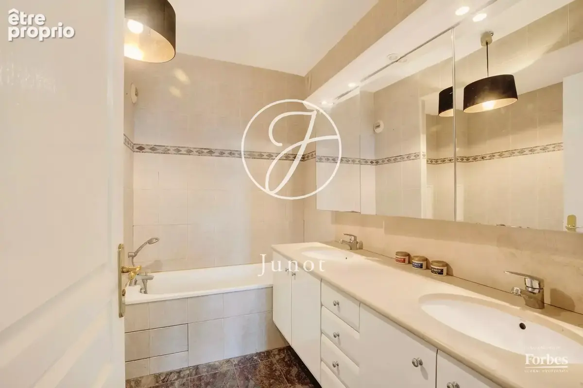 Suresnes - FOCH - Duplex 6 pièces/4 chambres 175.84m² - Terrasse 25m² - photo 12