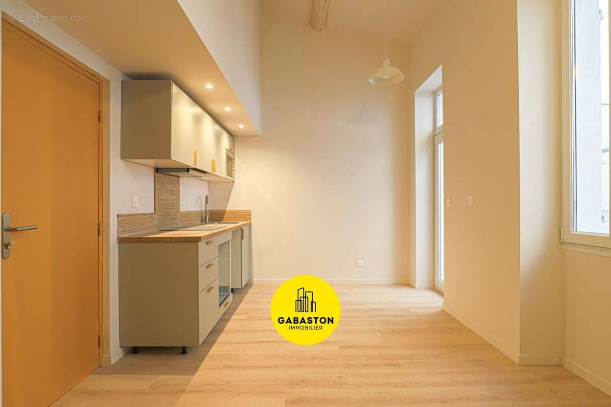 Appartement 31 m² à Marseille-4e  - photo 2