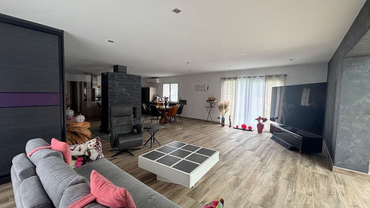 Christophe 04 - Maison à FRANOIS