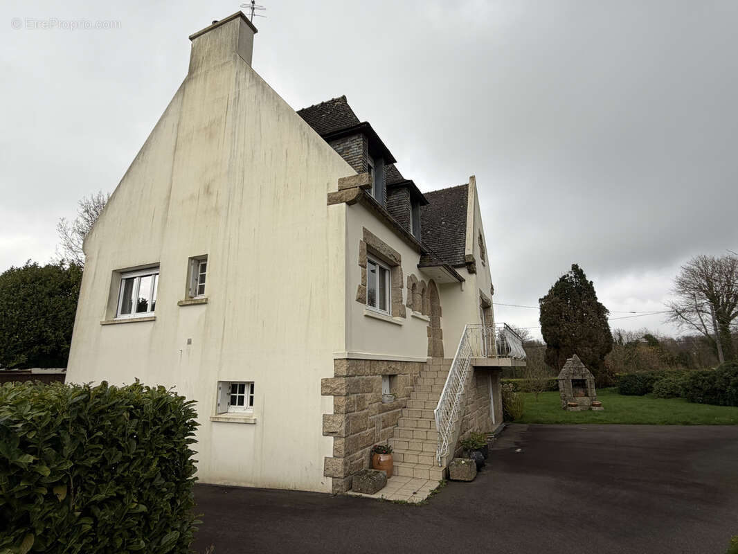 Maison à PLOUIGNEAU