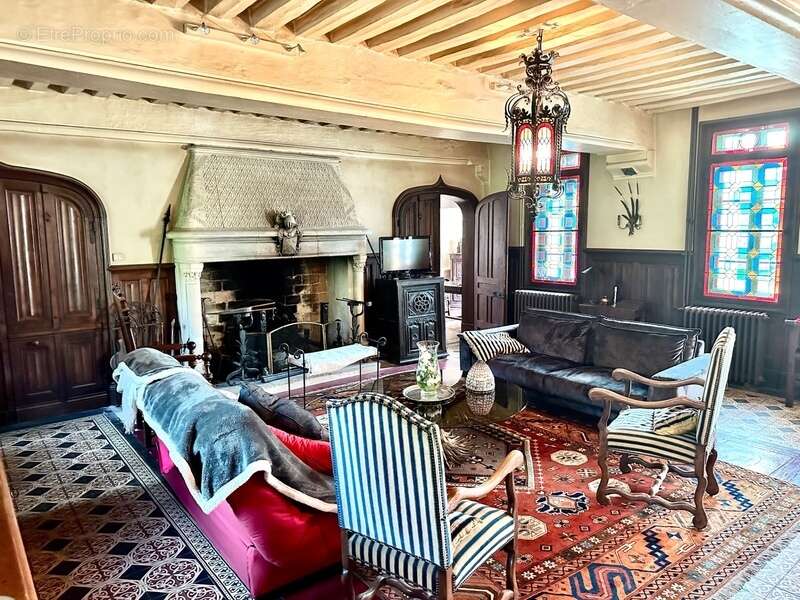 Maison à SAINT-OUEN-DE-THOUBERVILLE