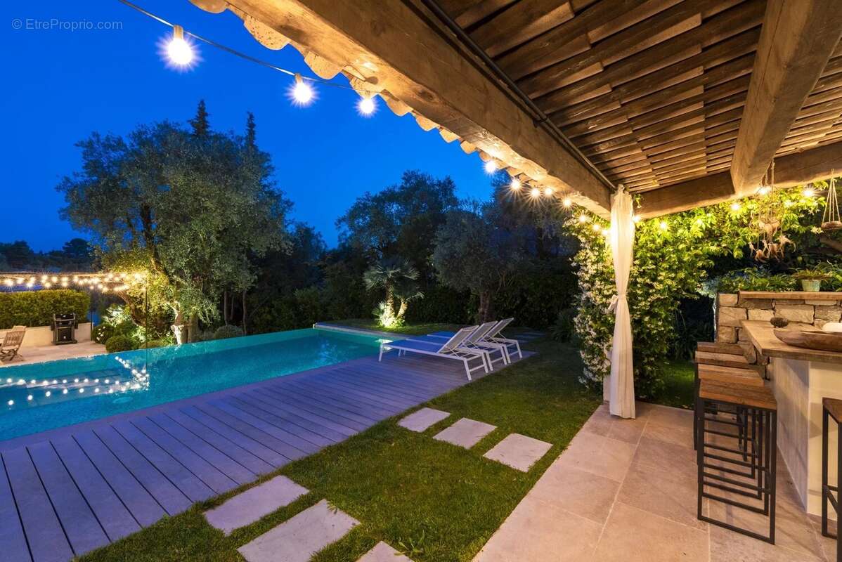 Maison à MOUGINS