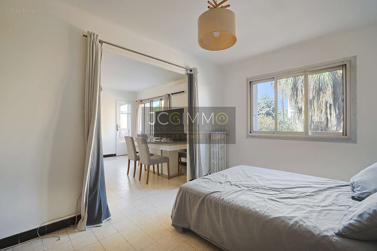 Hyeres (olbius riquier) - appartement t4 - loggia - cave - parking - photo 8
