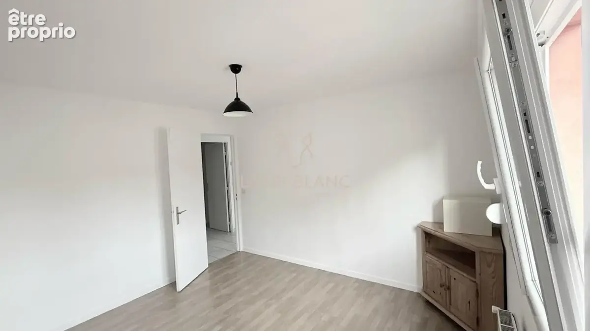 Appartement loué avec garage en plein centre d'Héricourt   Investissement locatif idéal - photo 3