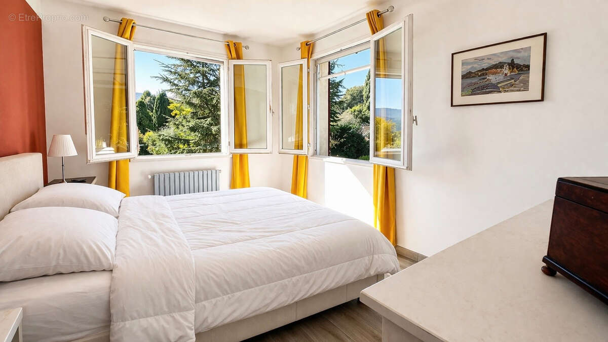 Maison à SAINT-ZACHARIE