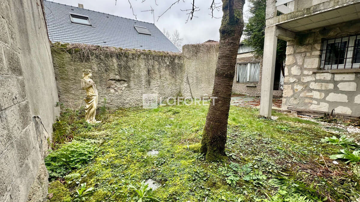 Maison à LES PAVILLONS-SOUS-BOIS