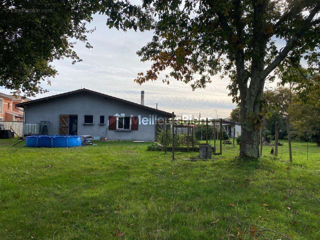 Maison à ARES