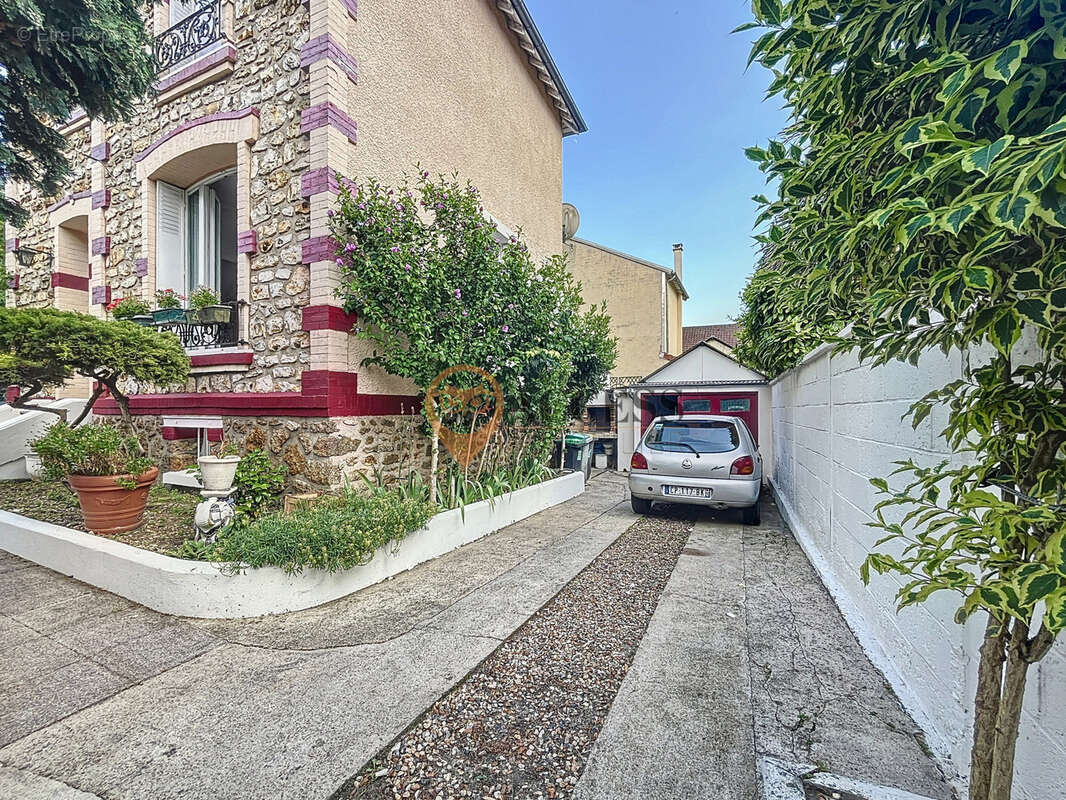 Maison à DEUIL-LA-BARRE