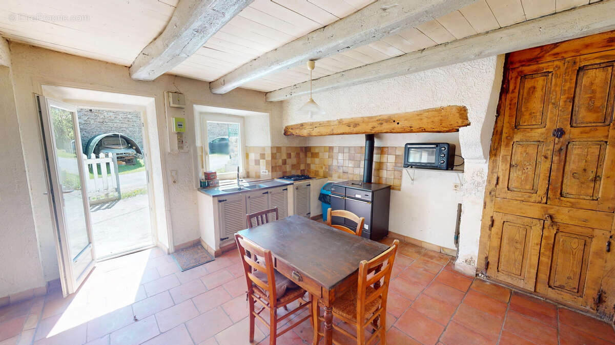 Maison à BELLEVUE-LA-MONTAGNE