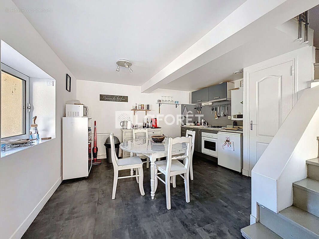 Maison à COLLEVILLE-MONTGOMERY