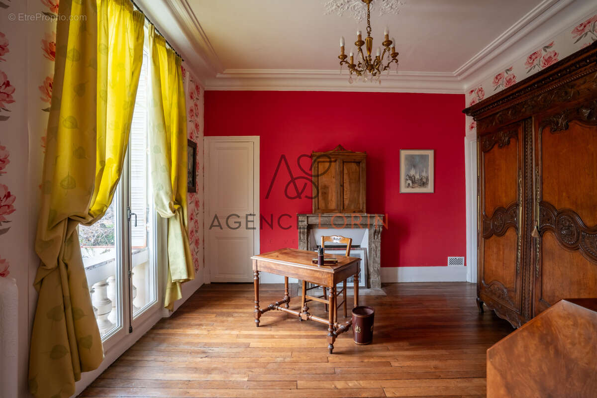 Maison à LE VESINET
