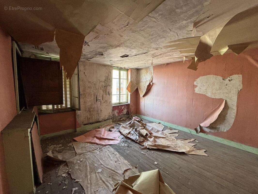 Appartement à COMMENTRY