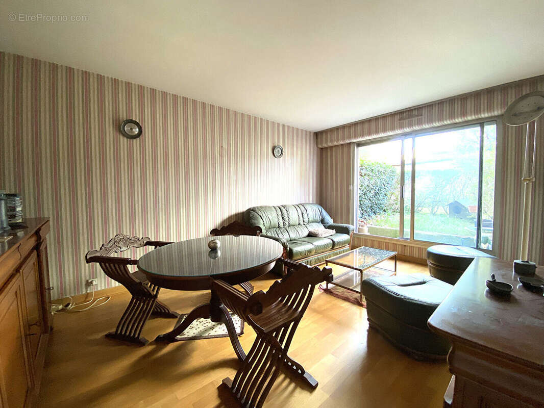 Appartement à NANTERRE