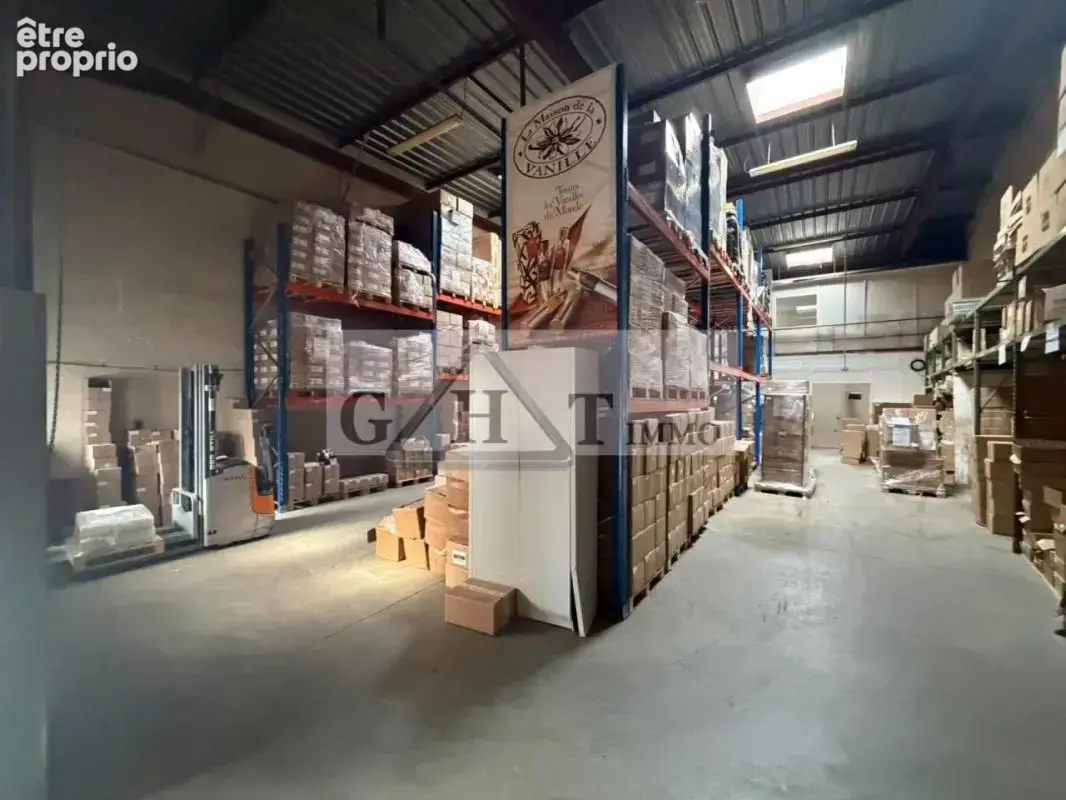 Entrepot bureaux 396m2 a vendre valenton - photo 1