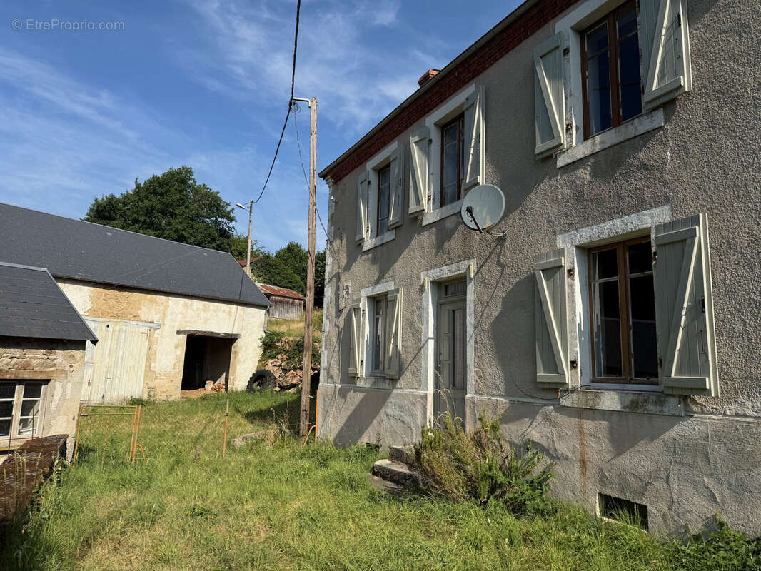 Auv 1225: Maison de caractère, grande grange, toits neufs, 1640m2 - photo 21