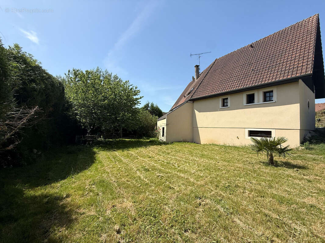 Maison à BRIERES-LES-SCELLES