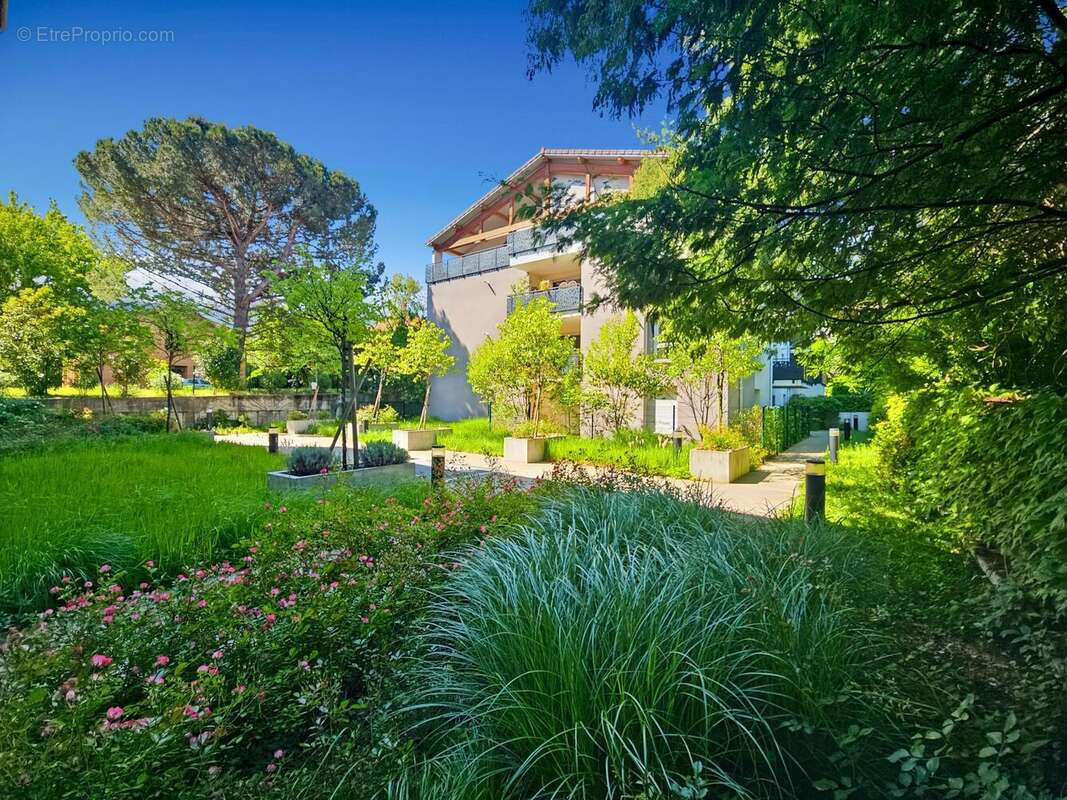 Photo 2 - Appartement à RAMONVILLE-SAINT-AGNE