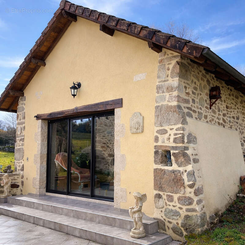 Dépendance - Maison à LATRONQUIERE