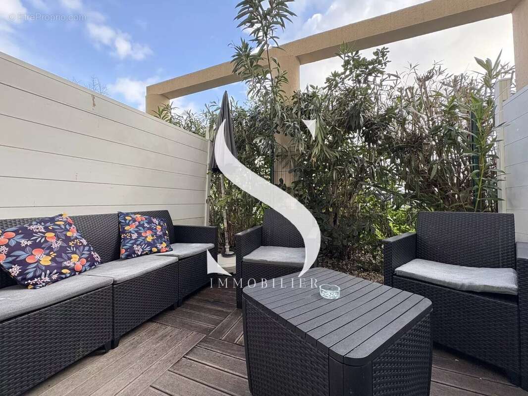 Appartement à VALLAURIS