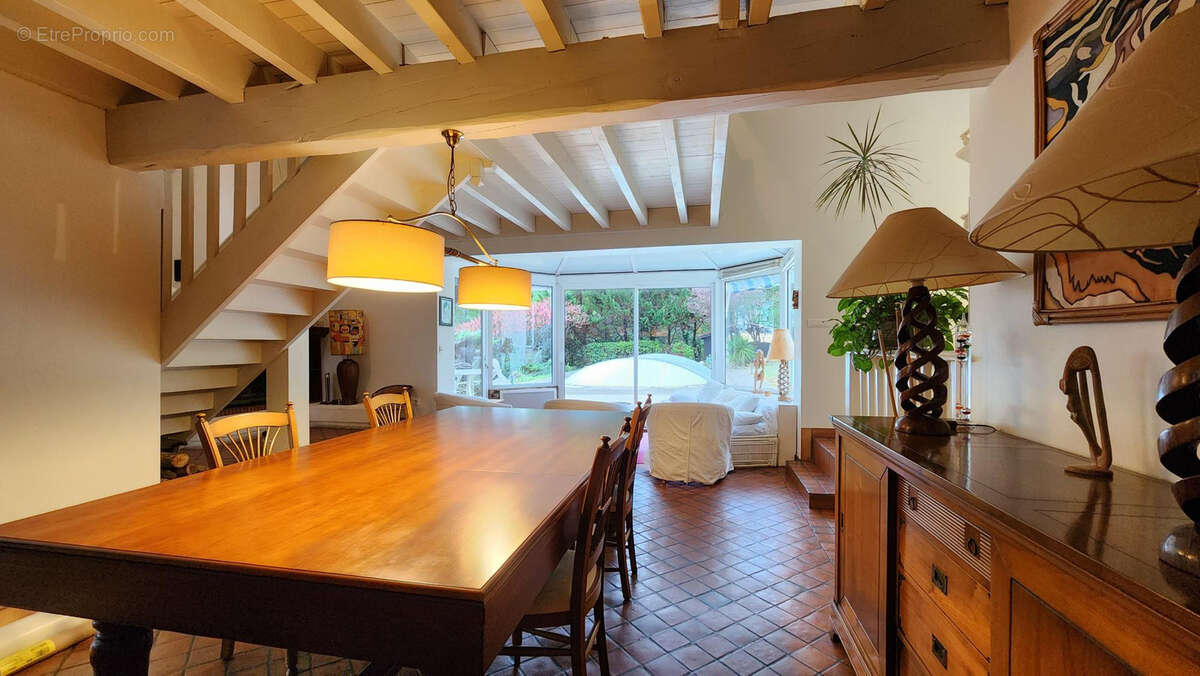 Maison à SAINT-ROMAIN-LA-VIRVEE