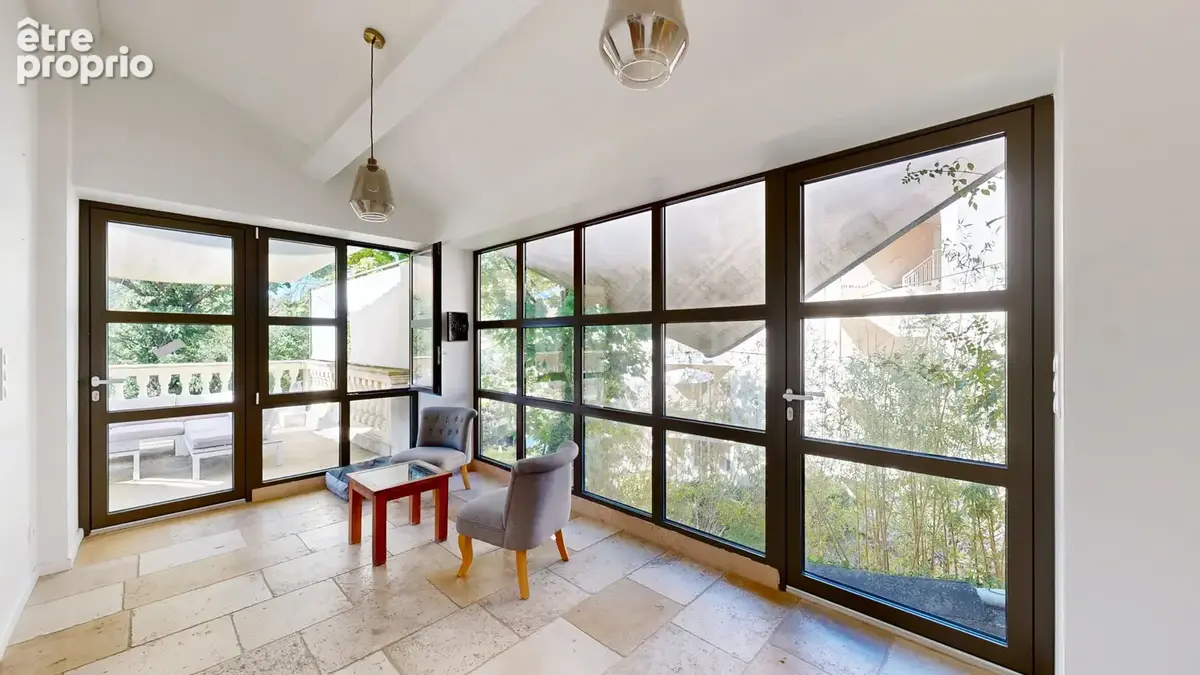 Propriété d'exception 330m2 sur 2029m2 de parcelle avec piscine, dépendances... - photo 9