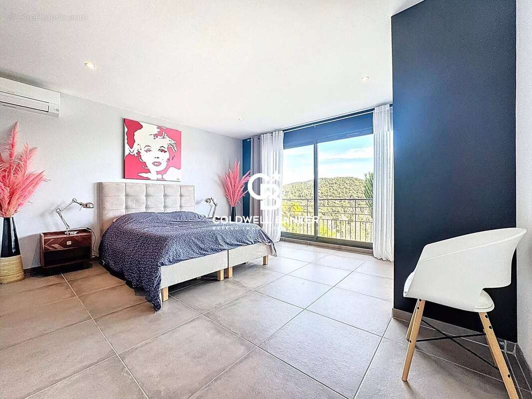 Maison à LES ADRETS-DE-L'ESTEREL