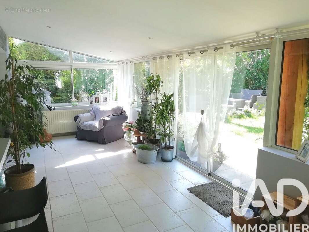Maison 136 m² à Brie-Comte-Robert  - photo 7