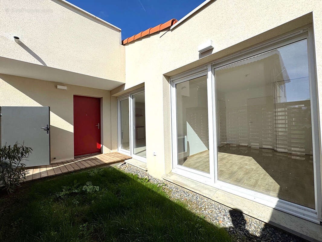 Maison à CASTELGINEST