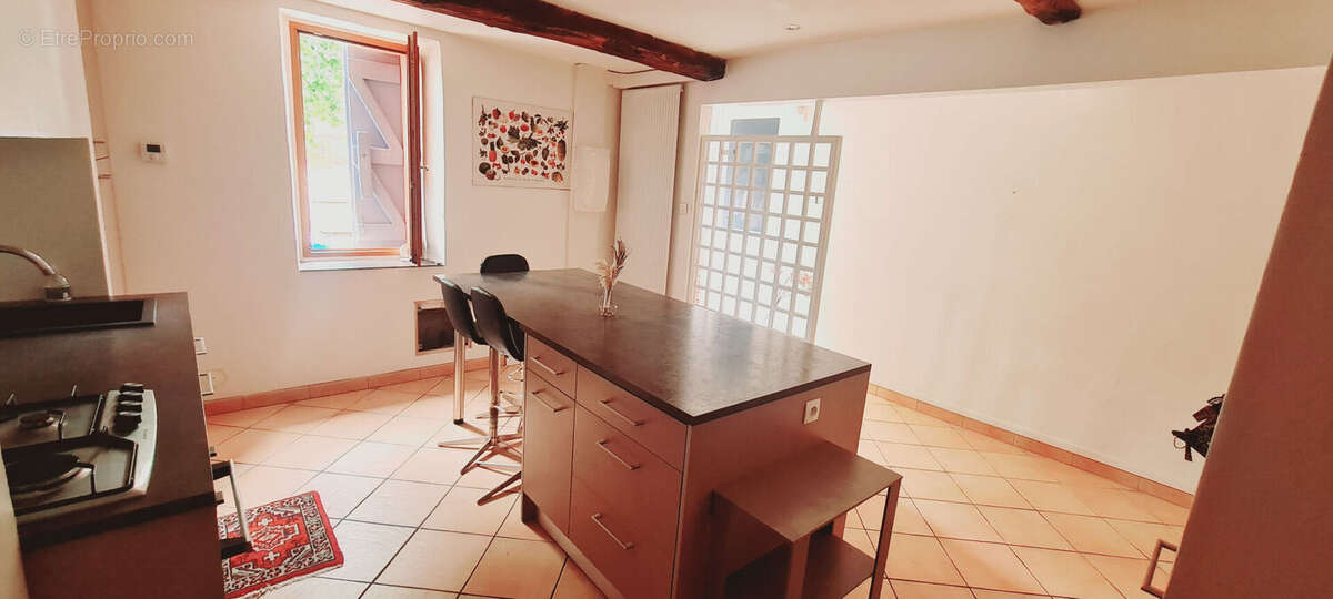 Maison de village 160m²  T5  avec garage, cuisine d'été, jardin, atelier... - photo 3