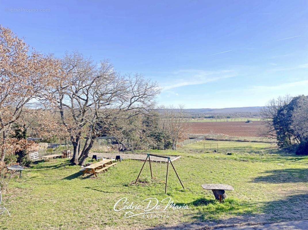 Maison à GINASSERVIS