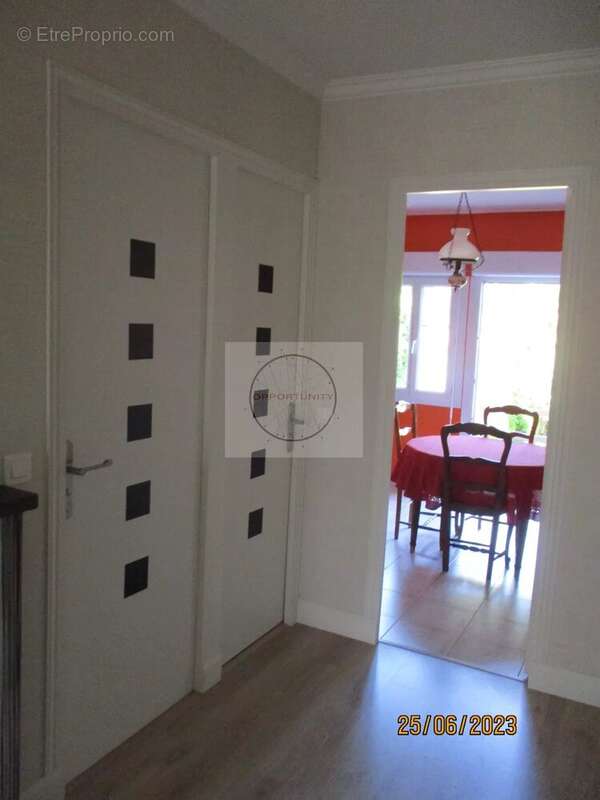 Monopropriété de rapport 235 m² habitables pour 4 studios poss 5 et un 3 pièces - photo 14