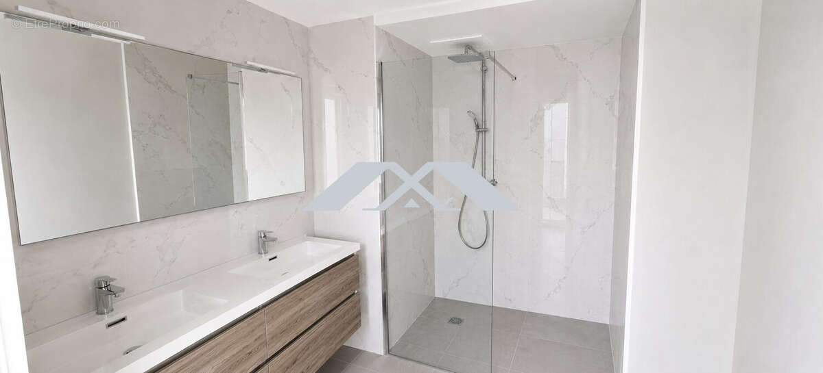 Appartement à SAINT-DENIS