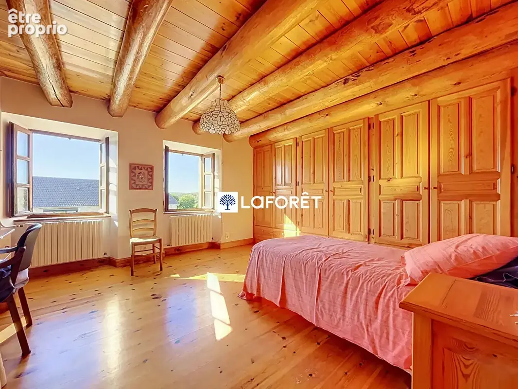 Maison Peyre En Aubrac 5 pièce(s) 158 m2 - photo 8