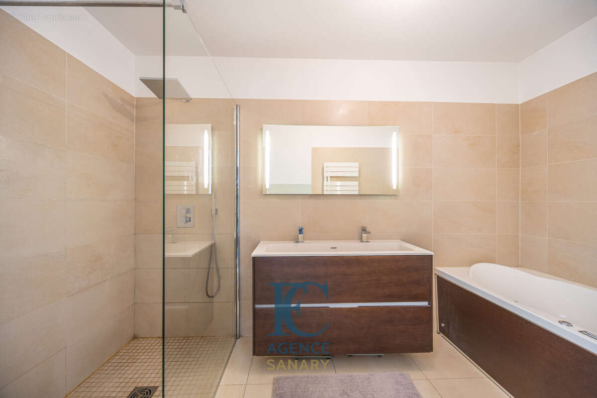 Maison à SIX-FOURS-LES-PLAGES