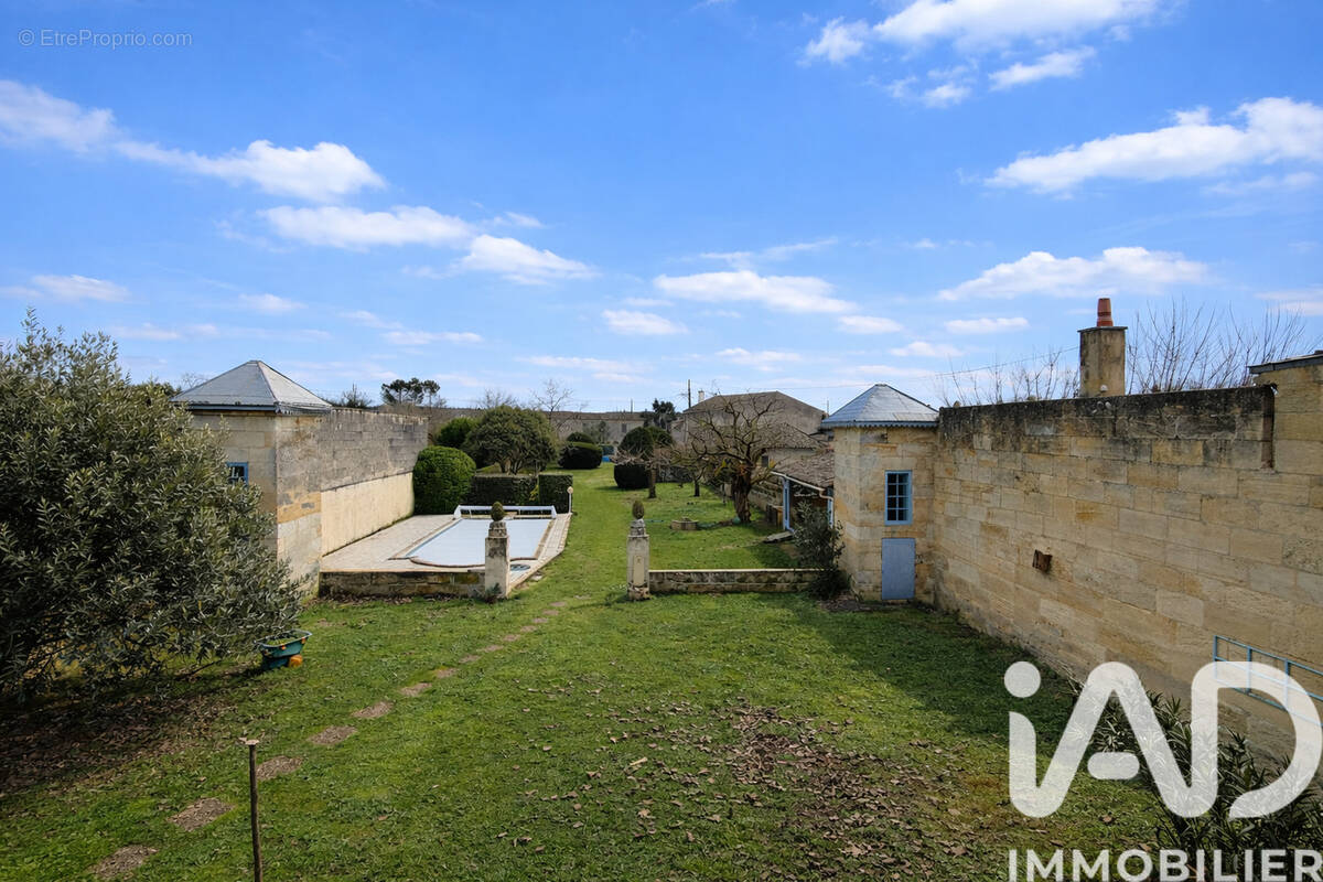 Photo 1 - Maison à SAINT-MEDARD-DE-GUIZIERES