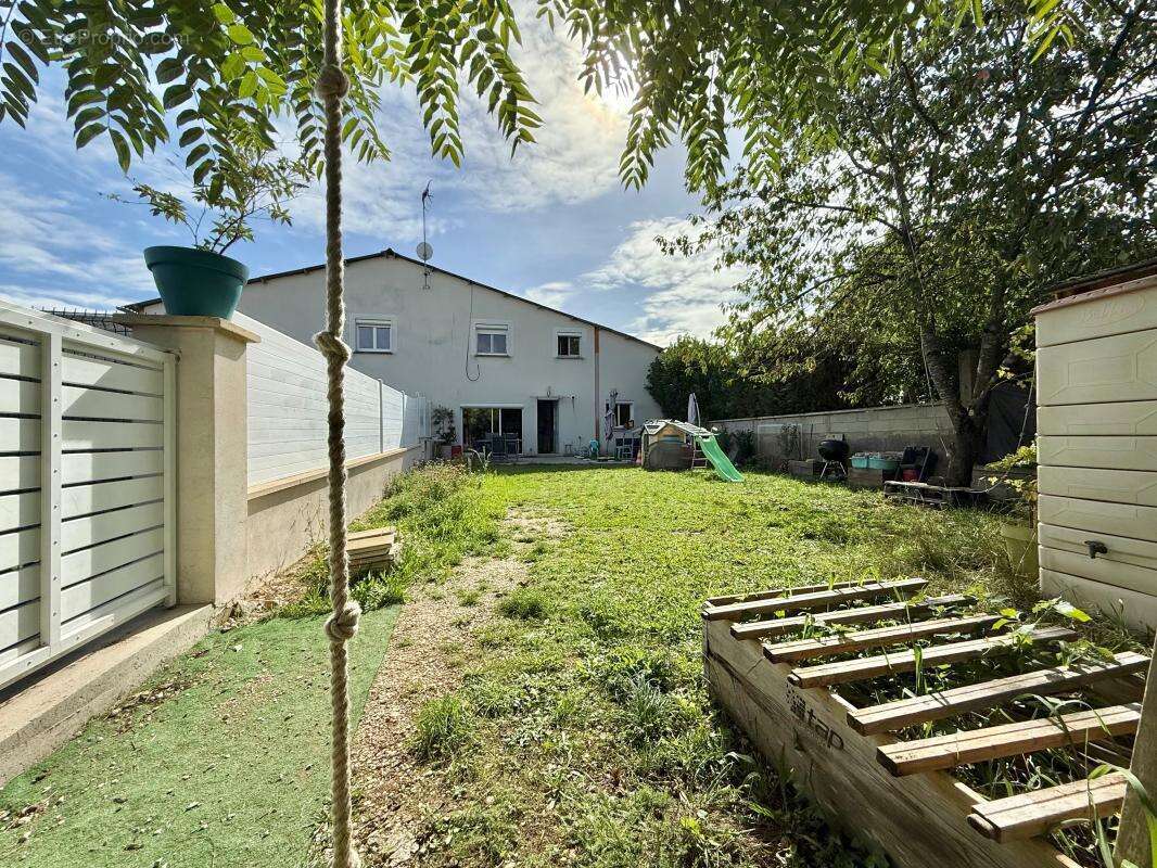 Appartement à CHENOVE