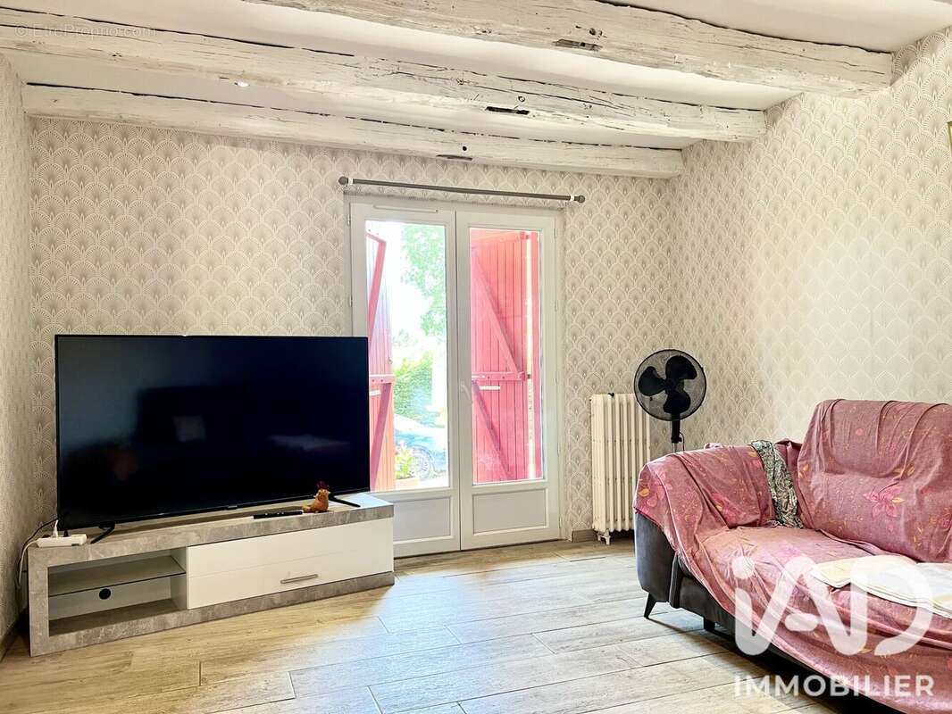 Maison 105 m² à Saint-Pantaly-D'excideuil  - photo 7