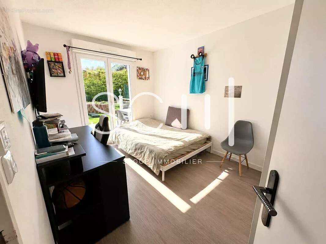 Appartement à SAINT-LAURENT-DU-VAR