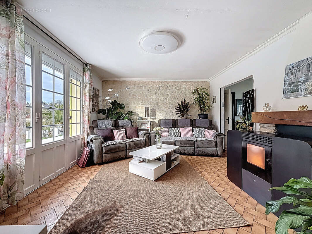 Maison à PICAUVILLE