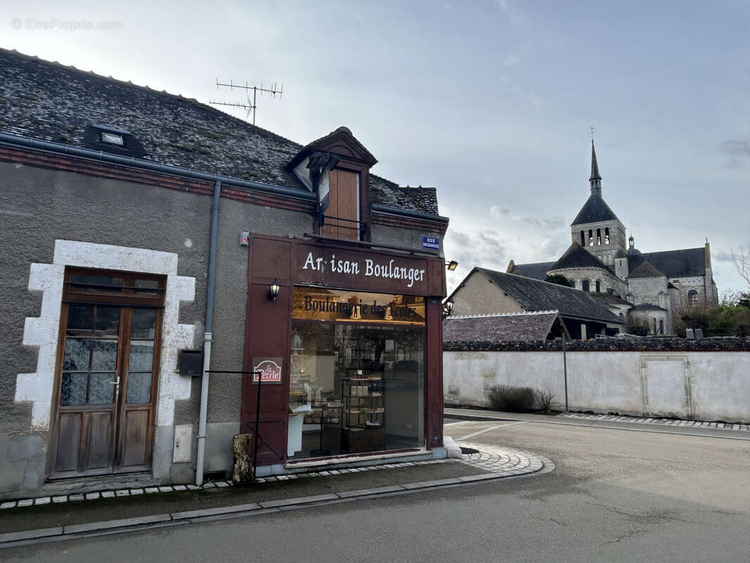 Commerce à SAINT-BENOIT-SUR-LOIRE