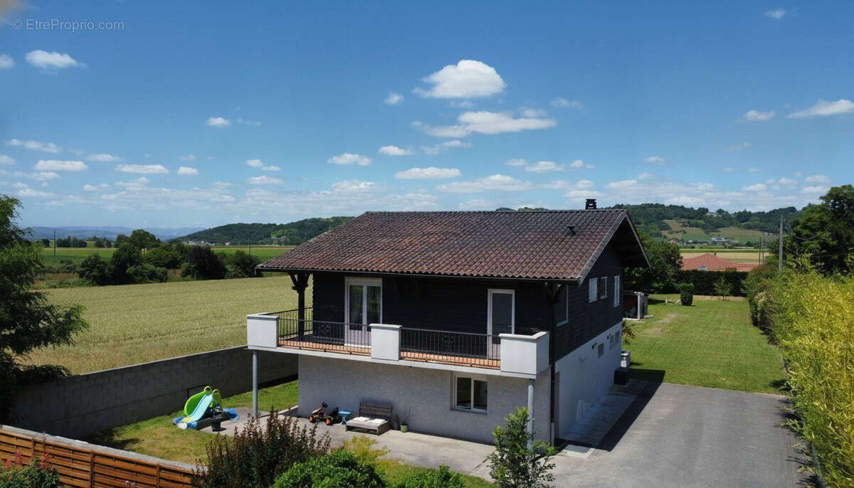 Maison à SAVAS-MEPIN