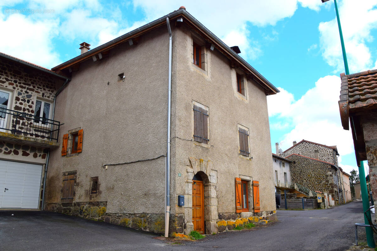 Maison à COUCOURON
