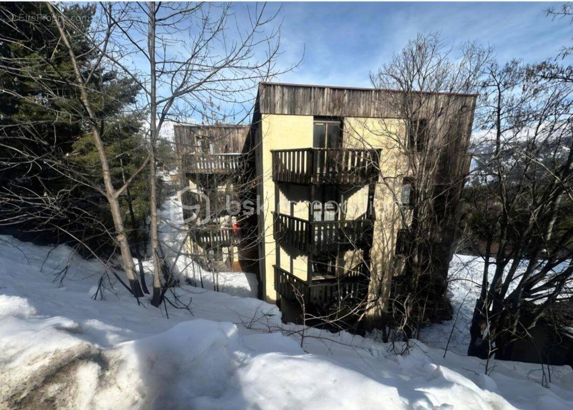Appartement à UVERNET-FOURS
