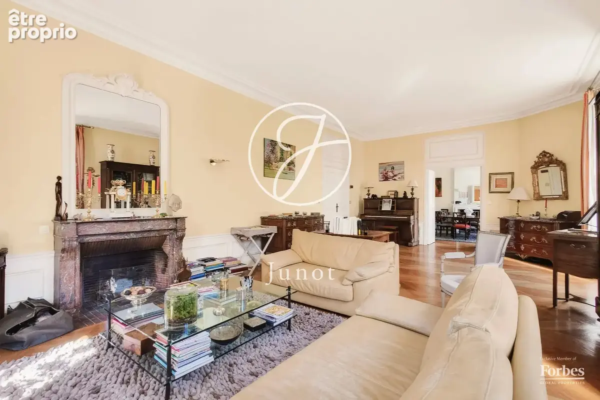 Saint-Cloud - MARCHE DES AVELINES - Maison 290m² - Terrain 350 m² - photo 5