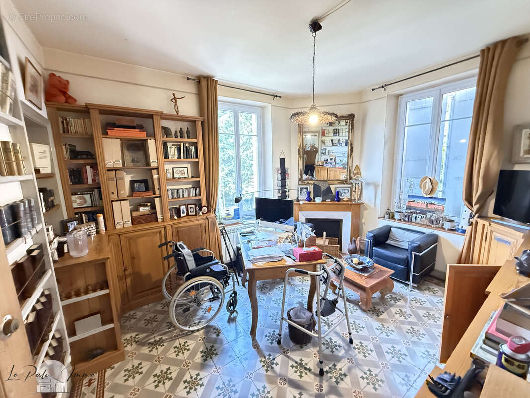 Maison à VILLENEUVE-LES-CORBIERES