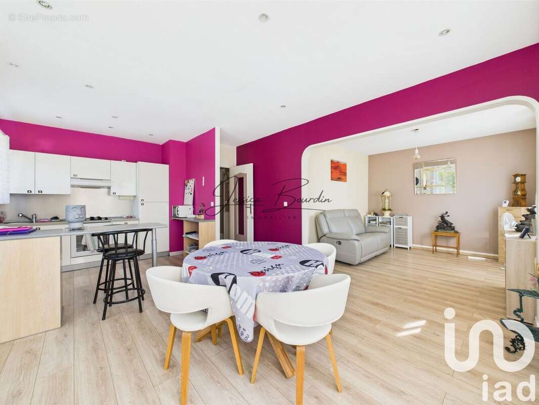 Photo 3 - Maison à MONTEREAU-FAULT-YONNE