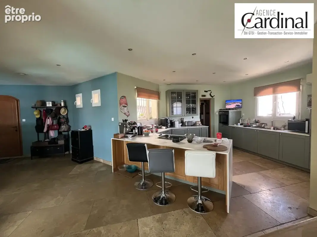 Maison 5 pièces 178 m² à vendre à La Verdiere (83560) - photo 8