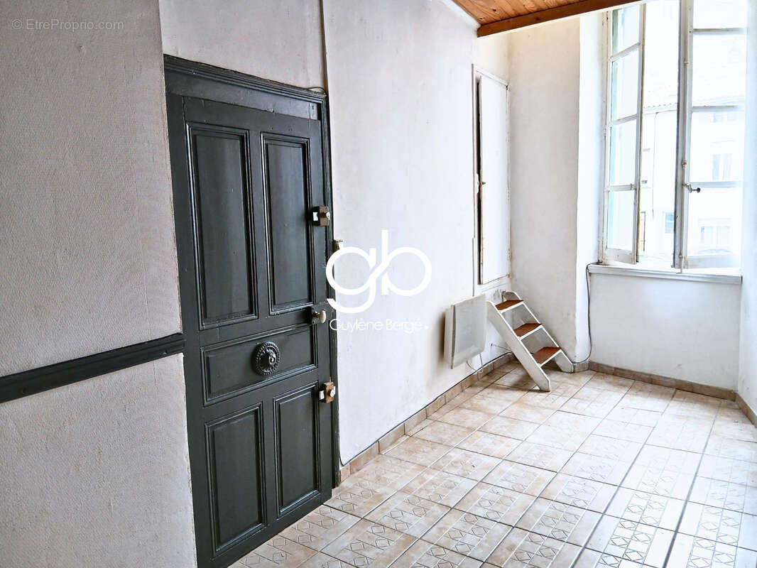 Appartement à GANGES